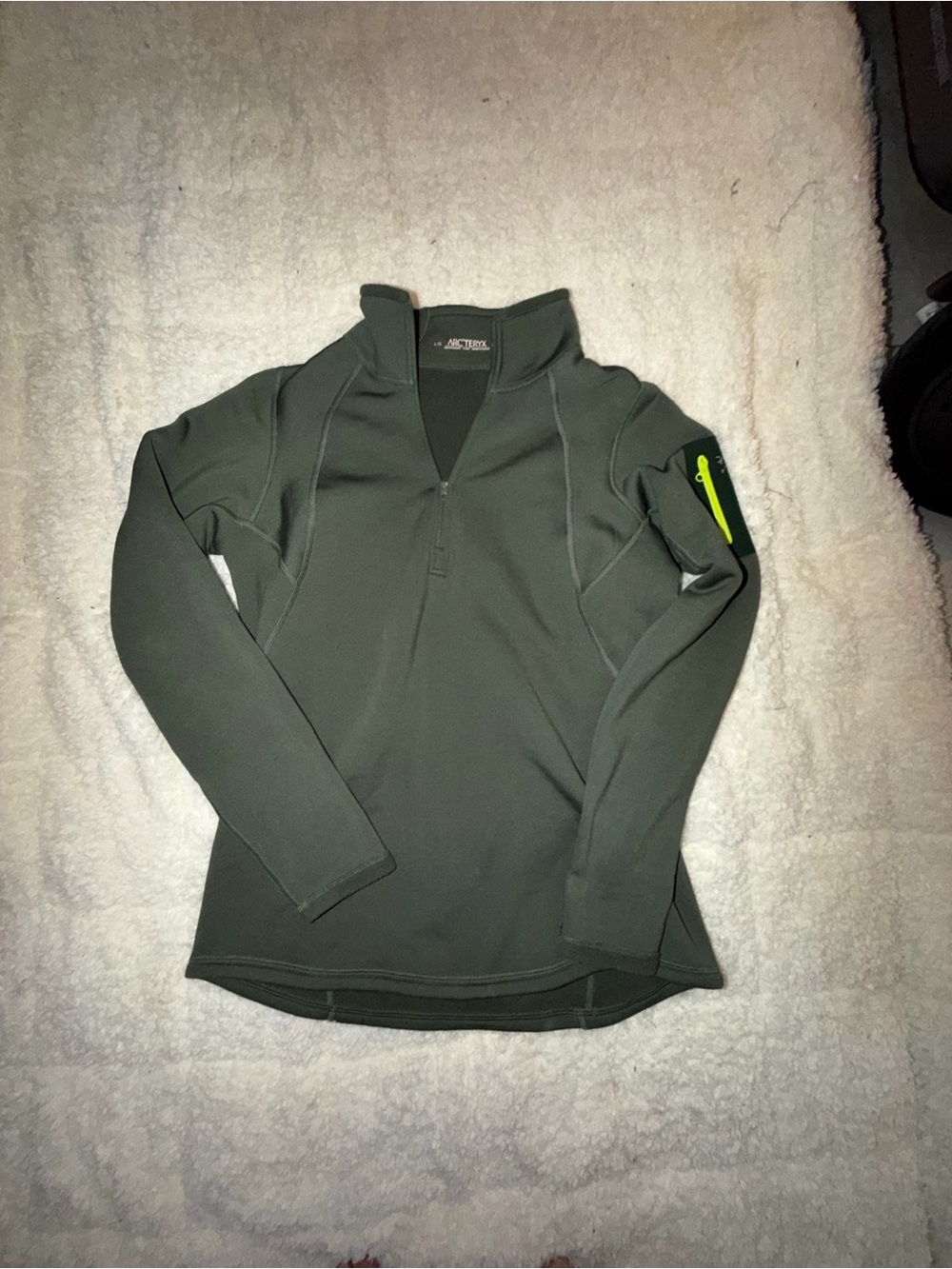Arc'teryx Women's Olive Green Fleece Pullover